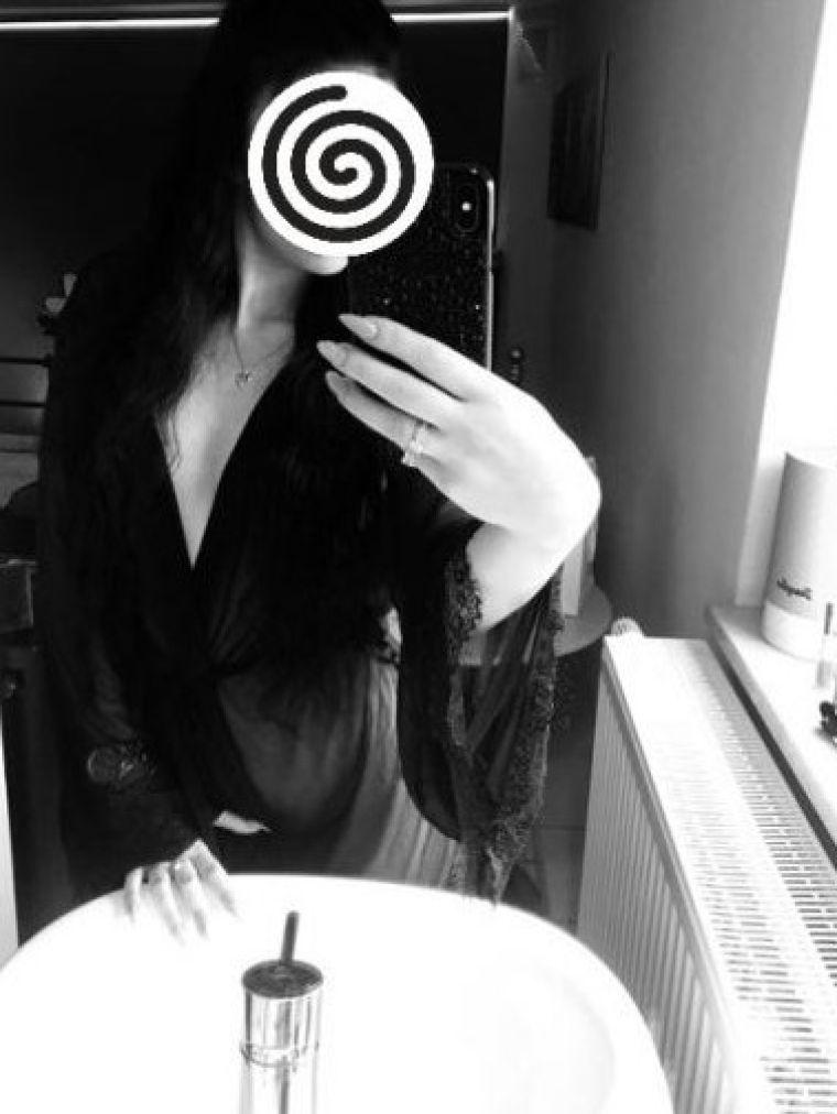 Alessandra — photos and reviews about the prostitute