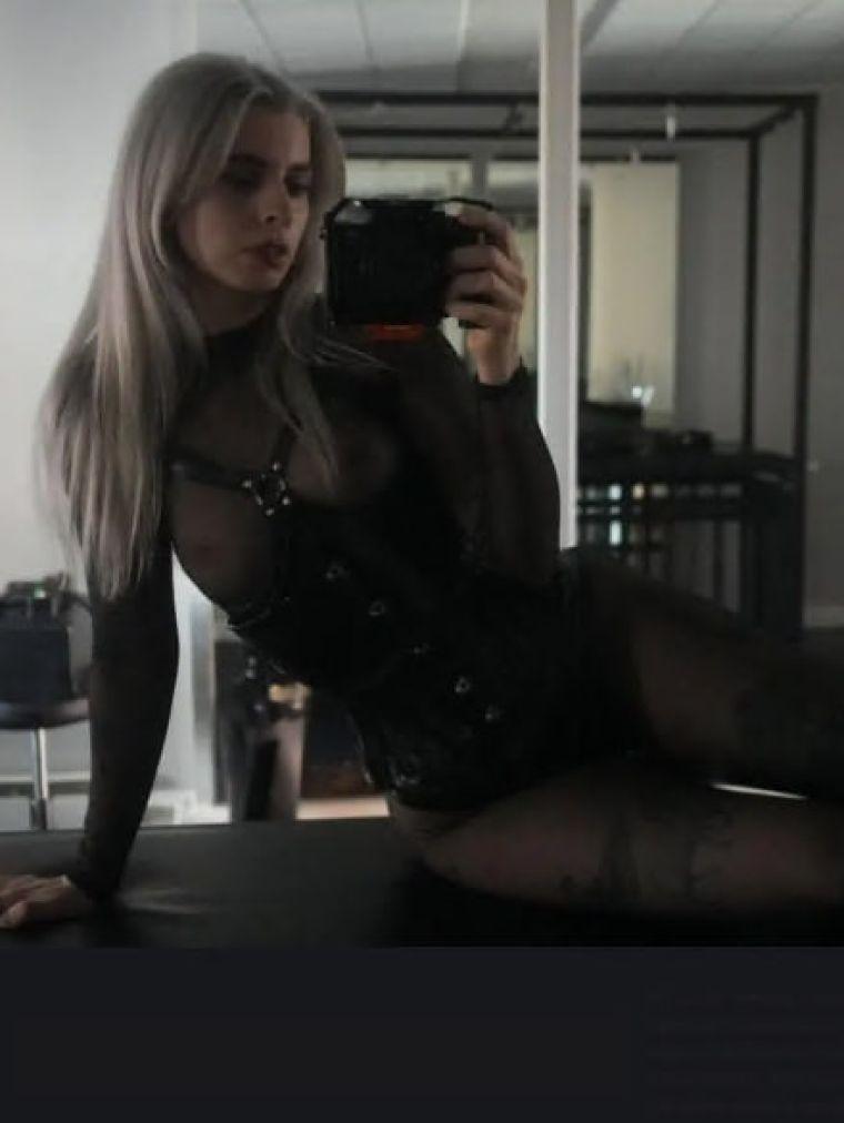 Toronto prostitutes Jolia from Toronto